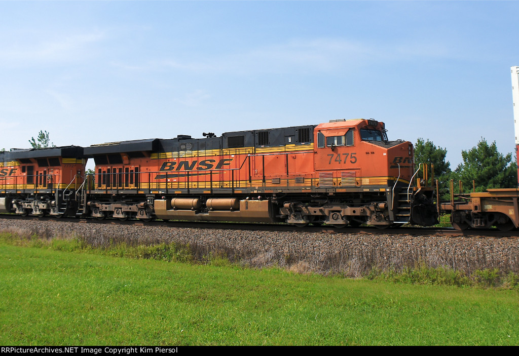 BNSF 7475